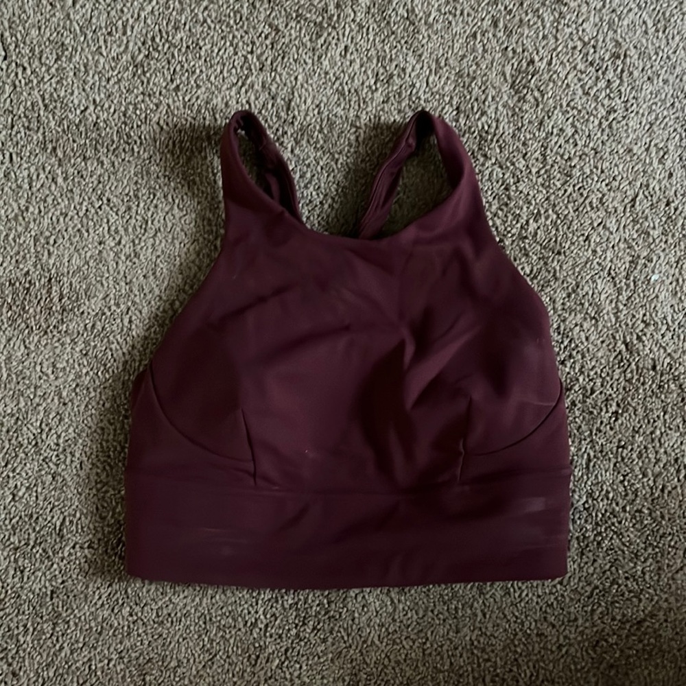 Lululemon sports bra